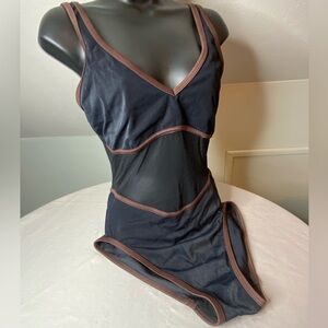 Sexy Anne Klein one piece swimsuit. mesh cutouts. EUC! Size 14